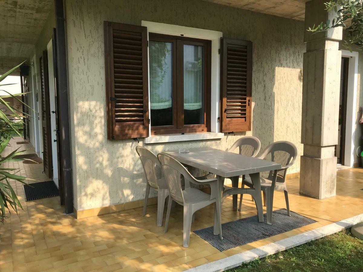 Casa Mary Due - Trilocale Con Giardino Privato A Due Passi Dal Lago Sirmione Exteriér fotografie