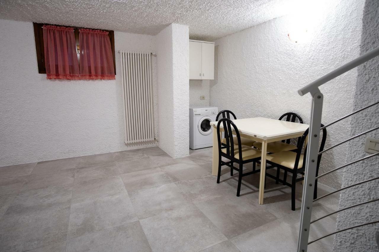 Casa Mary Due - Trilocale Con Giardino Privato A Due Passi Dal Lago Sirmione Exteriér fotografie
